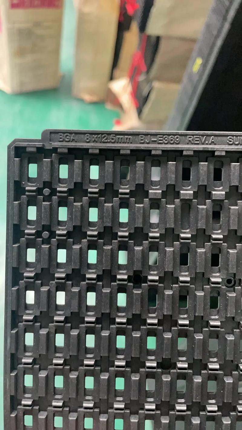 长期购销各类型号IC托盘——芯片与电子产品流通的关键一环